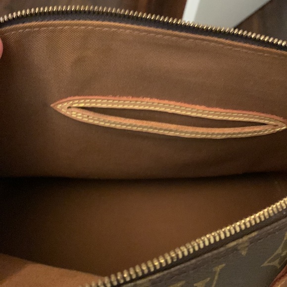 ❤️Authentic Luis Vuitton Alma PM❤️ - Picture 8 of 16